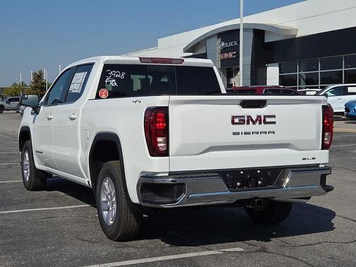 2026 GMC Sierra 1500 SLE