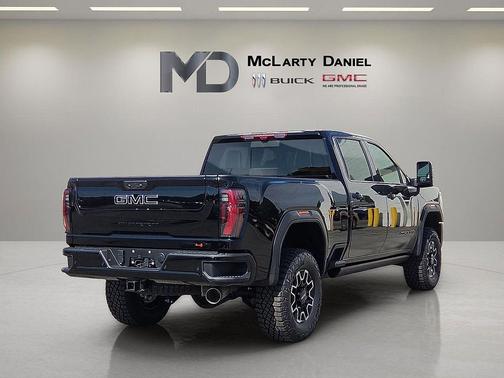 Onyx Black 2026 GMC Sierra 2500 AT4X