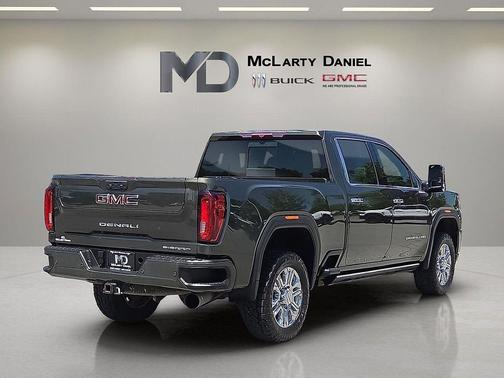 Forest Metallic 2022 GMC Sierra 2500 Denali