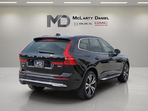 2022 Volvo XC60 B6 Inscription