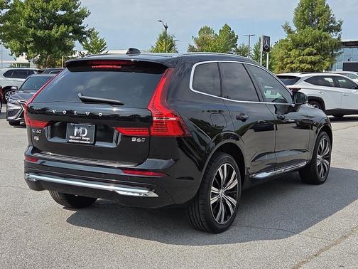2022 Volvo XC60 B6 Inscription