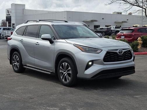 2021 Toyota Highlander XLE