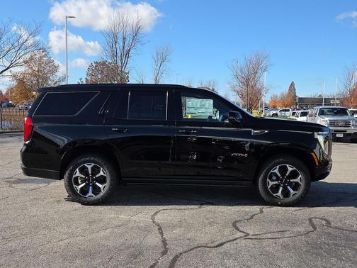 2026 GMC Yukon 4WD AT4