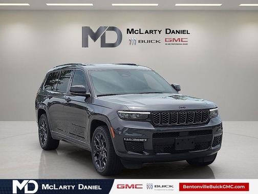 Baltic Gray Metallic Clearcoat 2024 Jeep Grand Cherokee L Summit