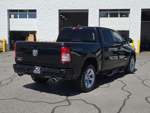 Diamond Black Crystal Pearlcoat 2020 RAM 1500 Big Horn/Lone Star
