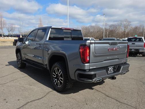 2022 GMC Sierra 1500 AT4