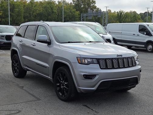 2017 Jeep Grand Cherokee Altitude