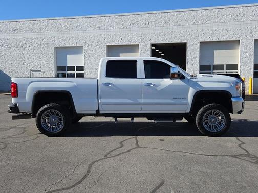 2017 GMC Sierra 2500 SLT