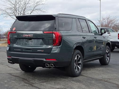 2026 GMC Yukon 4WD AT4
