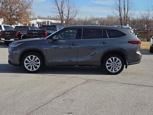 2021 Toyota Highlander Hybrid Limited