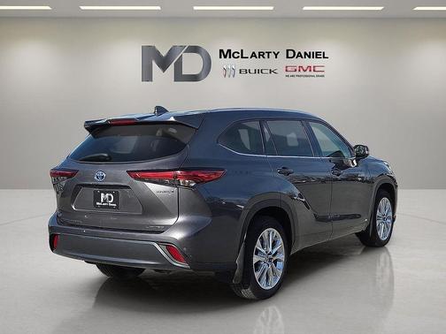 2021 Toyota Highlander Hybrid Limited