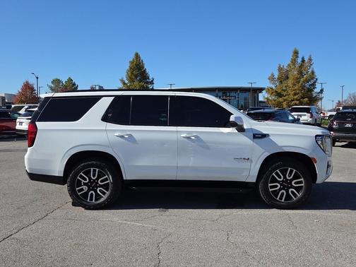 2023 GMC Yukon 4WD AT4