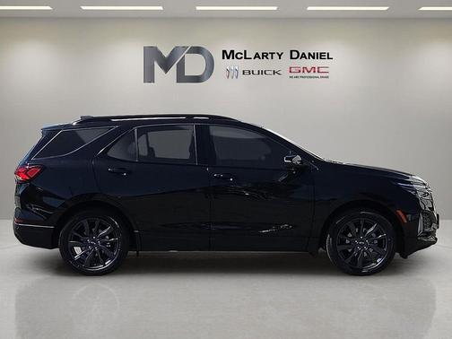 Mosaic Black Metallic 2023 Chevrolet Equinox FWD RS