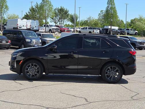 Mosaic Black Metallic 2023 Chevrolet Equinox FWD RS