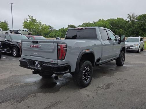Thunderstorm Gray 2024 GMC Sierra 2500 AT4X