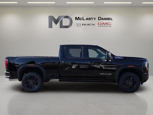2025 GMC Sierra 2500 AT4