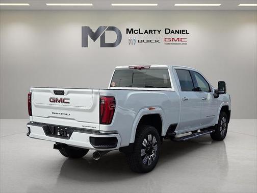 2025 GMC Sierra 2500 Denali
