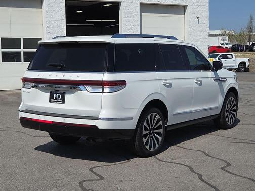 2024 Lincoln Navigator Reserve