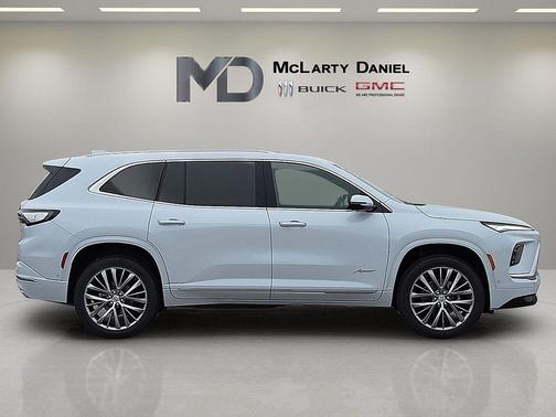 2026 Buick Enclave Avenir FWD