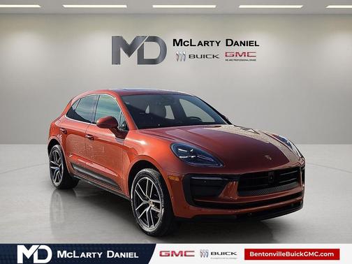 2023 Porsche Macan Base