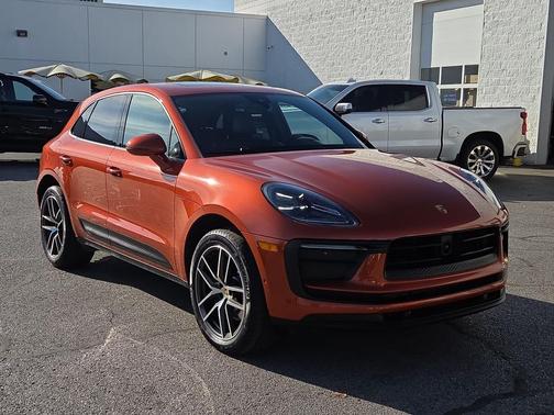 2023 Porsche Macan Base