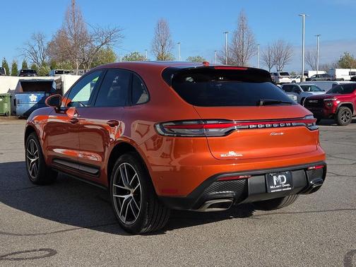 2023 Porsche Macan Base