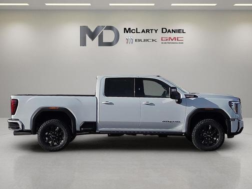 2026 GMC Sierra 2500 AT4