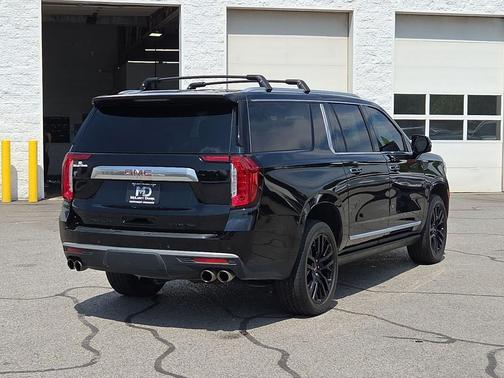 Onyx Black 2024 GMC Yukon XL Denali