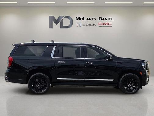 Onyx Black 2024 GMC Yukon XL Denali