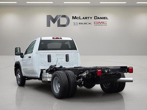 2026 GMC Sierra 3500 Base