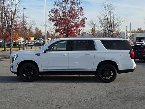 2026 GMC Yukon XL 4WD Elevation
