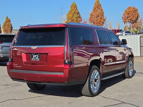 2017 Cadillac Escalade ESV Luxury