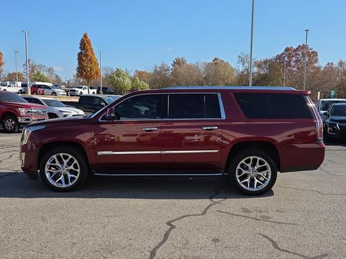 2017 Cadillac Escalade ESV Luxury