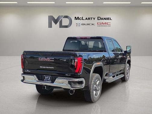 2025 GMC Sierra 2500 SLT