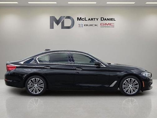 Jet Black 2018 BMW 530 xDrive
