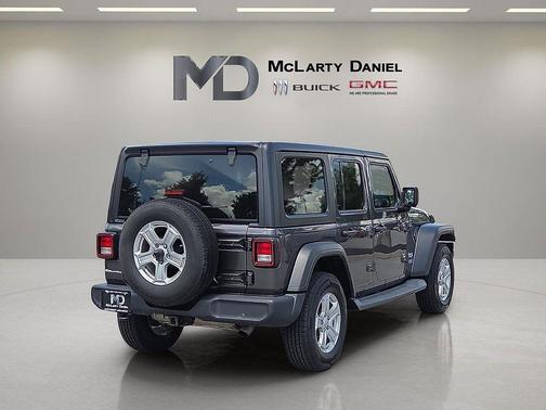 Granite Crystal Metallic Clearcoat 2019 Jeep Wrangler Unlimited Sport