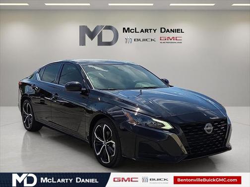 2023 Nissan Altima SR FWD