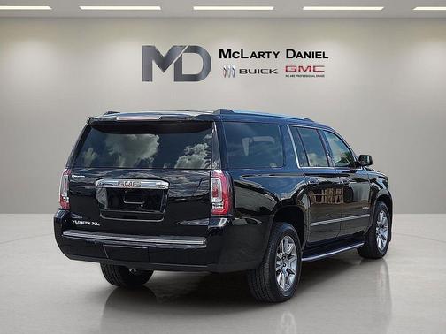 Onyx Black 2019 GMC Yukon XL Denali