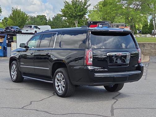 Onyx Black 2019 GMC Yukon XL Denali