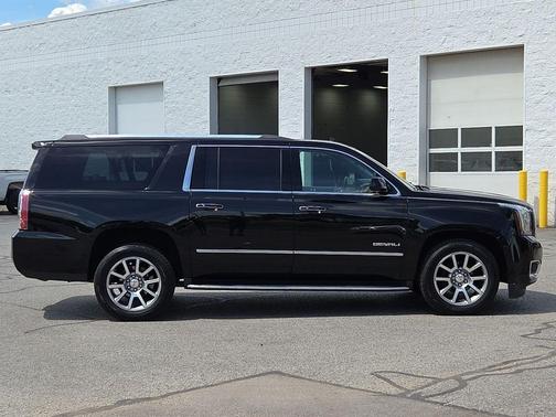 Onyx Black 2019 GMC Yukon XL Denali