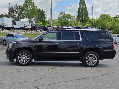 Onyx Black 2019 GMC Yukon XL Denali
