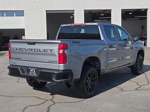 2025 Chevrolet Silverado 1500 Custom Trail Boss