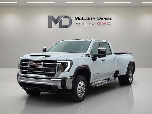 2026 GMC Sierra 3500 SLT