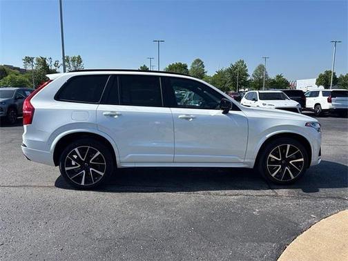 2023 Volvo XC90 Recharge Plug-In Hybrid T8 Ultimate Dark Theme 7-Seater