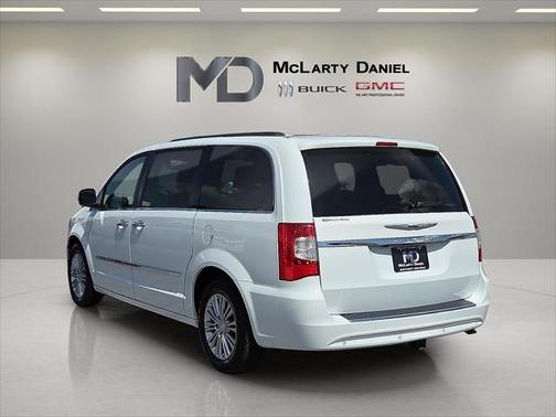 2015 Chrysler Town & Country Touring-L
