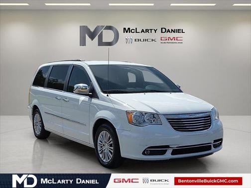 2015 Chrysler Town & Country Touring-L