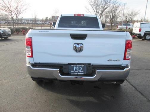 Photo 4 of 30 of 2022 RAM 3500 Tradesman