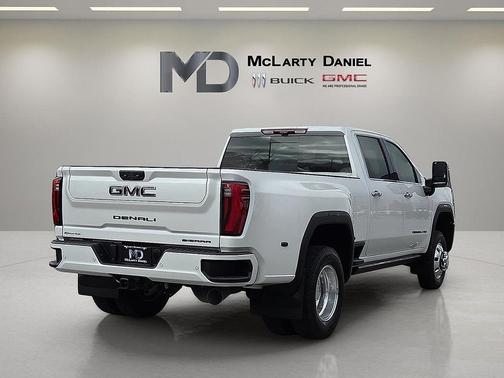 2024 GMC Sierra 3500 Denali