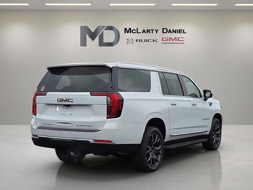 2026 GMC Yukon XL 4WD Elevation
