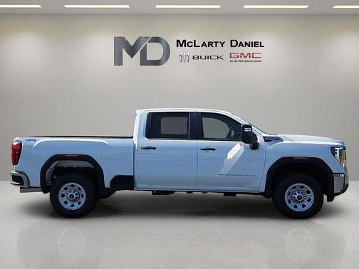 Summit White 2026 GMC Sierra 2500 Pro